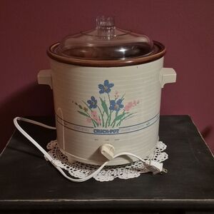 Vintage Rival Floral Slow Cooker